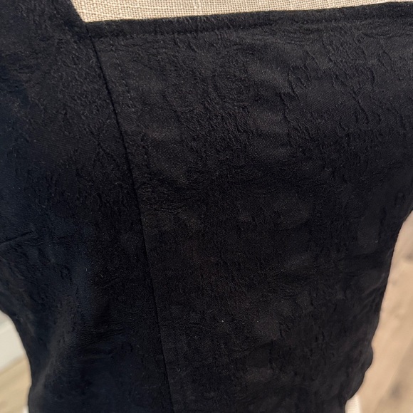 Leith Black Square Neck Tank Top - Picture 2 of 5